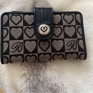selling this Brighton wallet
